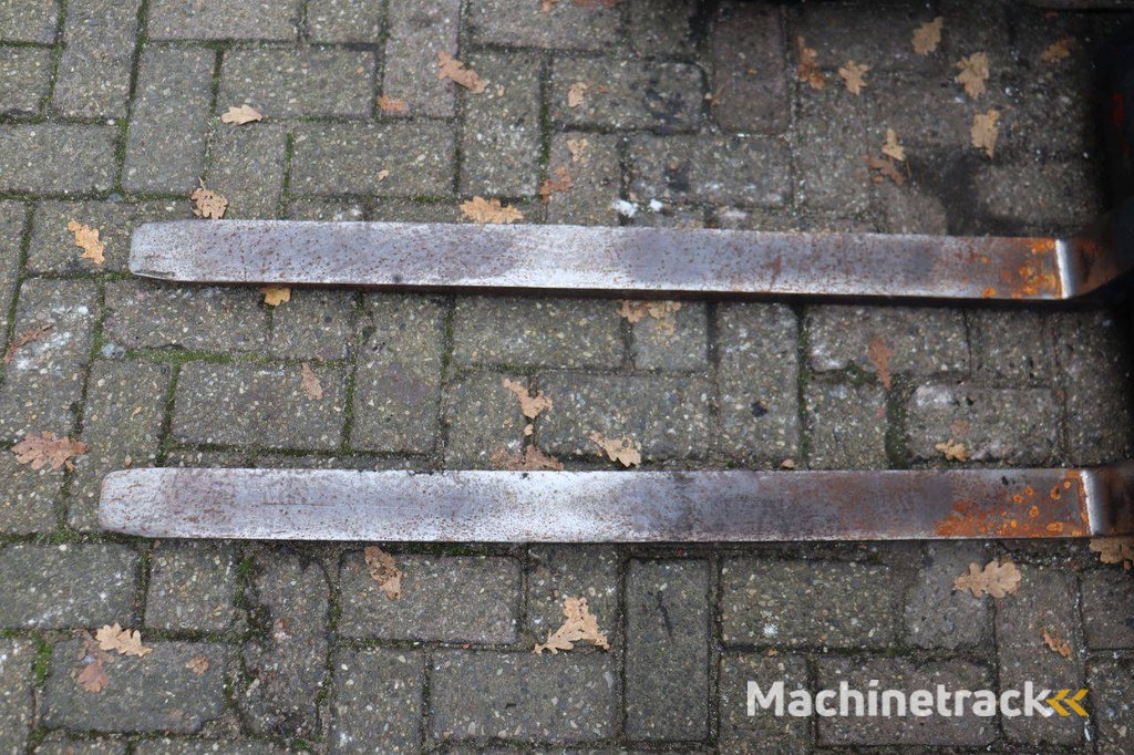 Reach truck Linde R14G-12 Electric 1400kg 2010