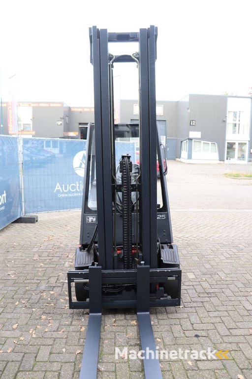 Forklift Linde E25-02 Electric 2500kg 2002