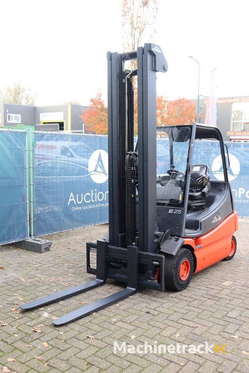 Forklift Linde E25-02 Electric 2500kg 2002