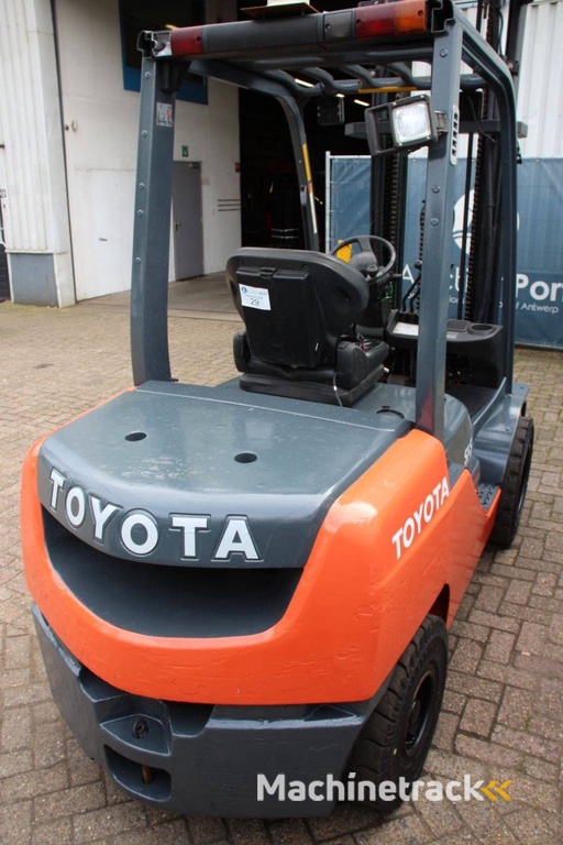 Heftruck Toyota 02-8FDF30 Diesel 3000kg 6.0m 2011