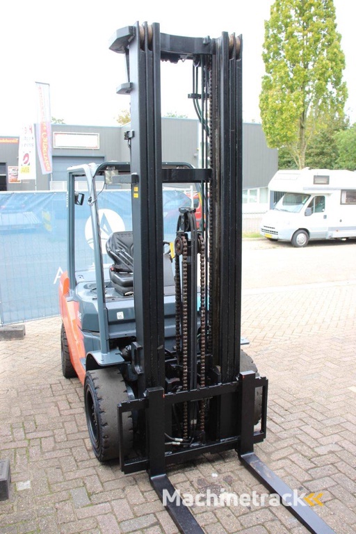 Heftruck Toyota 02-8FDF30 Diesel 3000kg 6.0m 2011