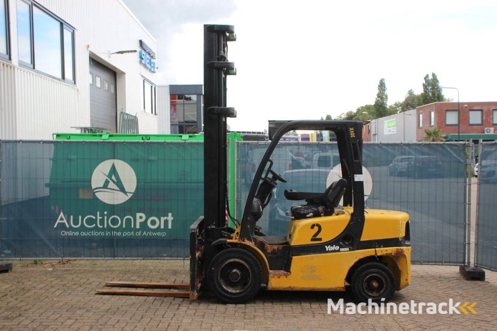 Heftruck Yale GDP30VX E2345 Diesel 2720kg 4.91m 2010