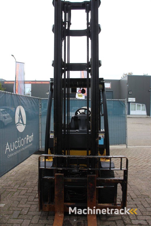 Heftruck Yale GDP30VX E2345 Diesel 2720kg 4.91m 2010