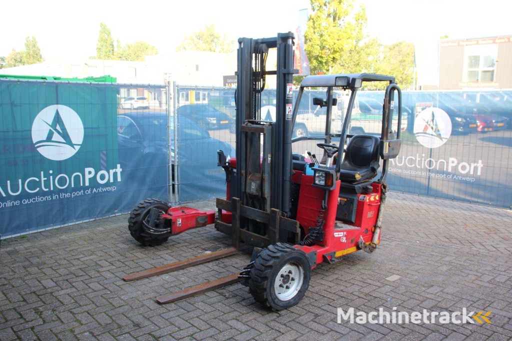 Meeneemheftruck Moffett M4 20.4 Diesel 2000kg 2011