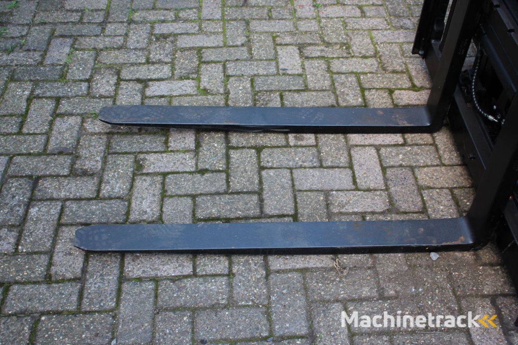 Heftruck Yale GDP35VX E2795 Diesel 2680kg 5.96m 2011