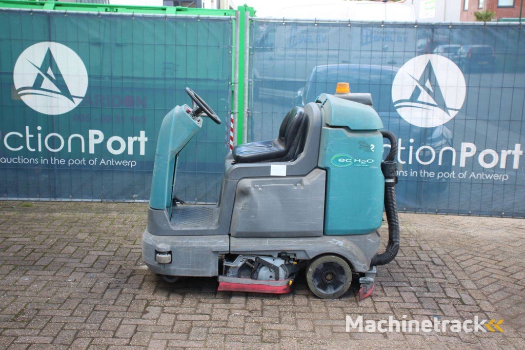 Scrubbing machine Tennant T12 Electric 2017