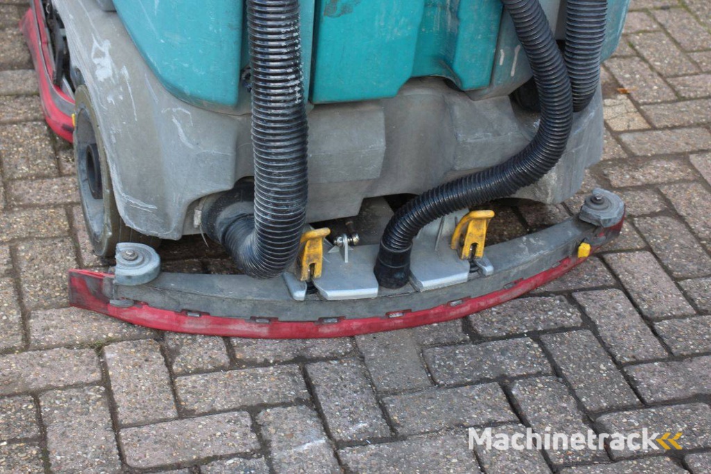 Scrubbing machine Tennant T12 Electric 2017