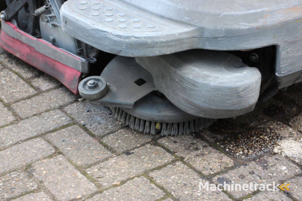 Scrubbing machine Tennant T12 Electric 2017