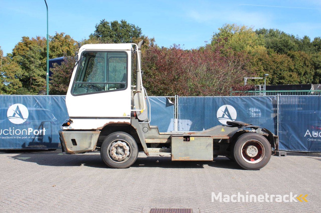 Terminal Trekker Terberg YT222 Diesel 225pk 2012