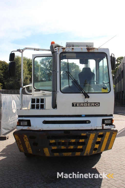 Terminal Tractor Terberg YT222 Diesel 222hp 2008
