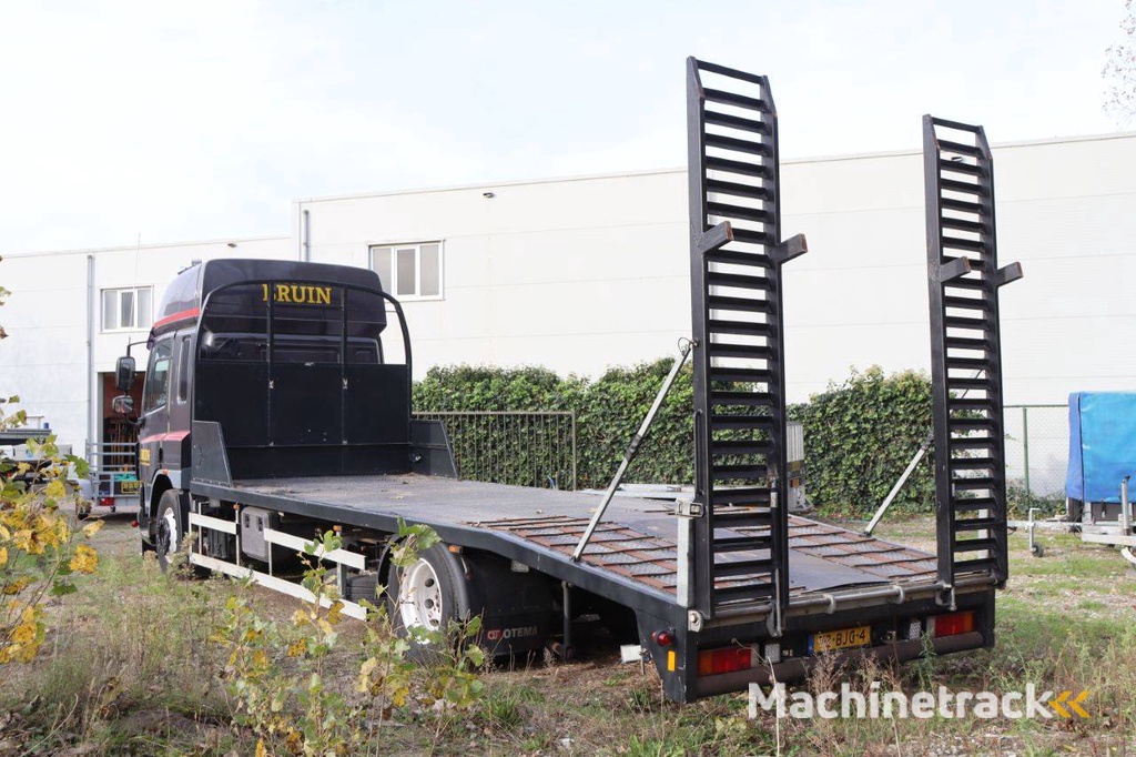 Vrachtwagen DAF FA75CF310U Diesel 2010 met platte Laadbak