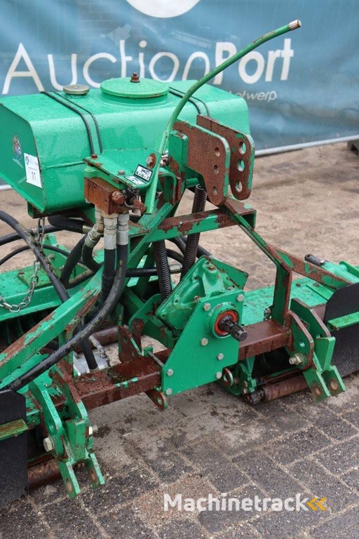 Maaier Aanbouw Ransomes Mounted 214 Verticut