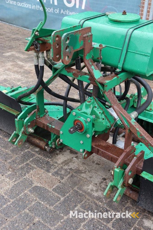 Maaier Aanbouw Ransomes Mounted 214 Verticut