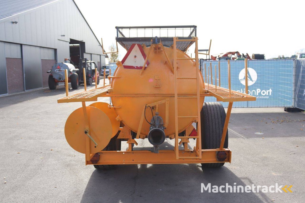 Mestverspreider Veenhuis 4200 1978