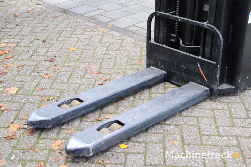 Stapelaar EP Equipment ES12-12ES Elektrisch 1200kg 3.0m 2021