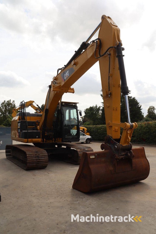 Crawler excavator Caterpillar 323E Diesel 122kW 2012