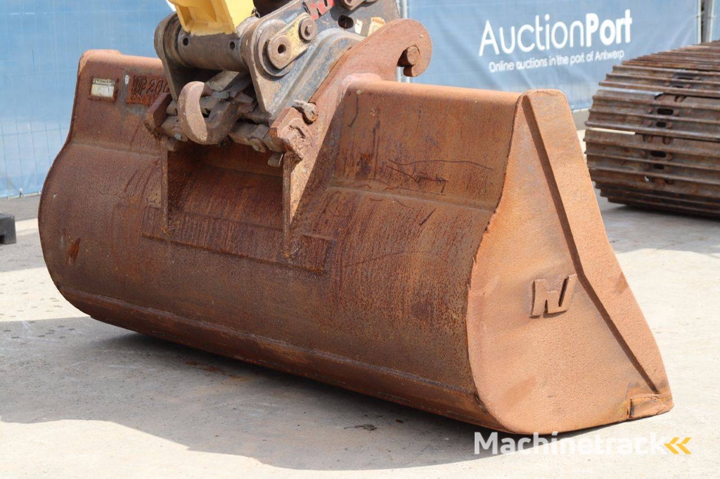 Crawler excavator Caterpillar 323E Diesel 122kW 2012