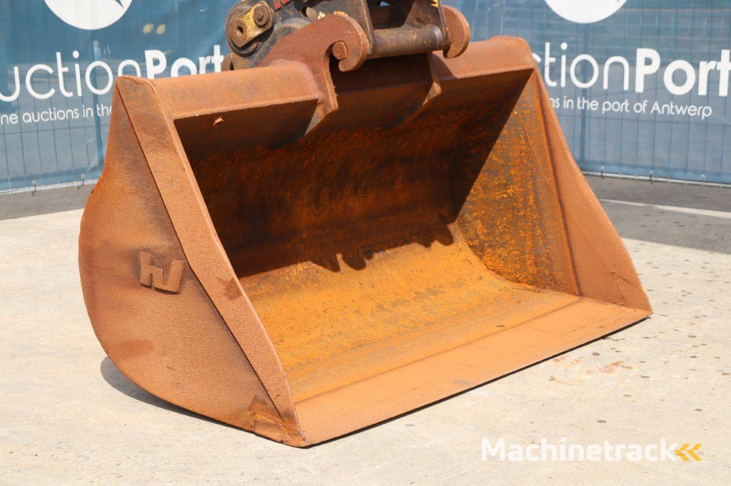 Crawler excavator Caterpillar 323E Diesel 122kW 2012