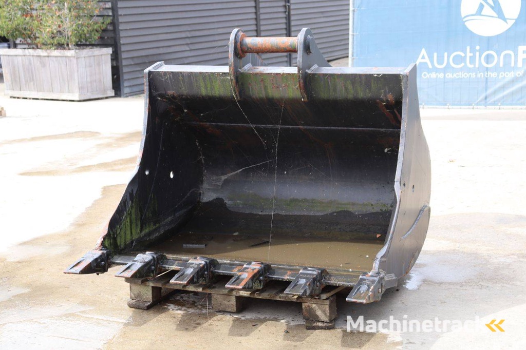 Graafbak Titan CAT320 Nieuw