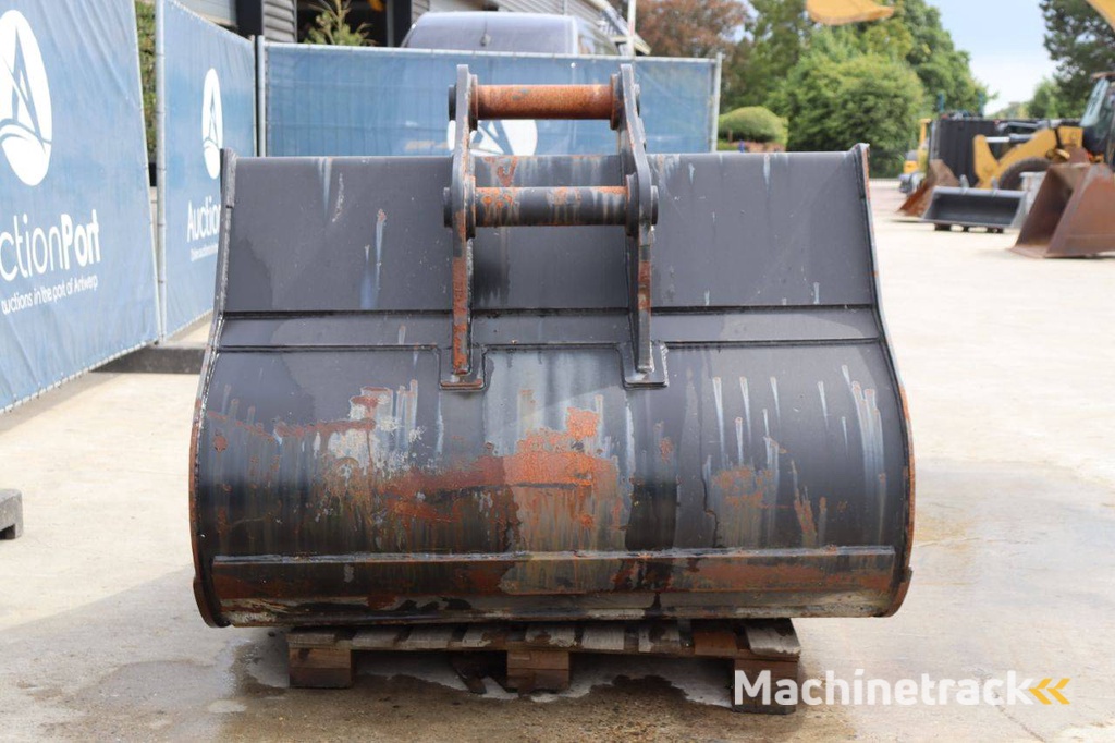 Graafbak Titan CAT320 Nieuw