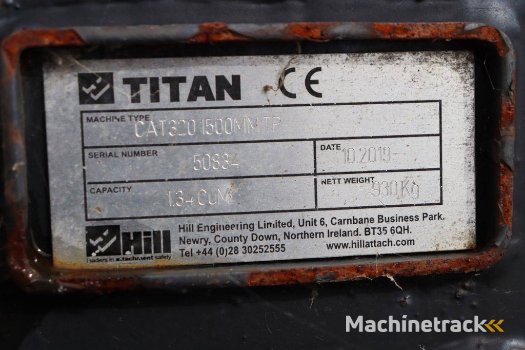 Graafbak Titan CAT320 Nieuw