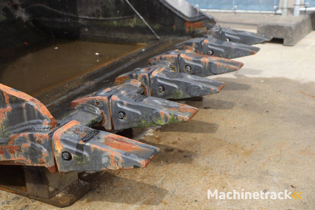 Graafbak Titan CAT320 Nieuw