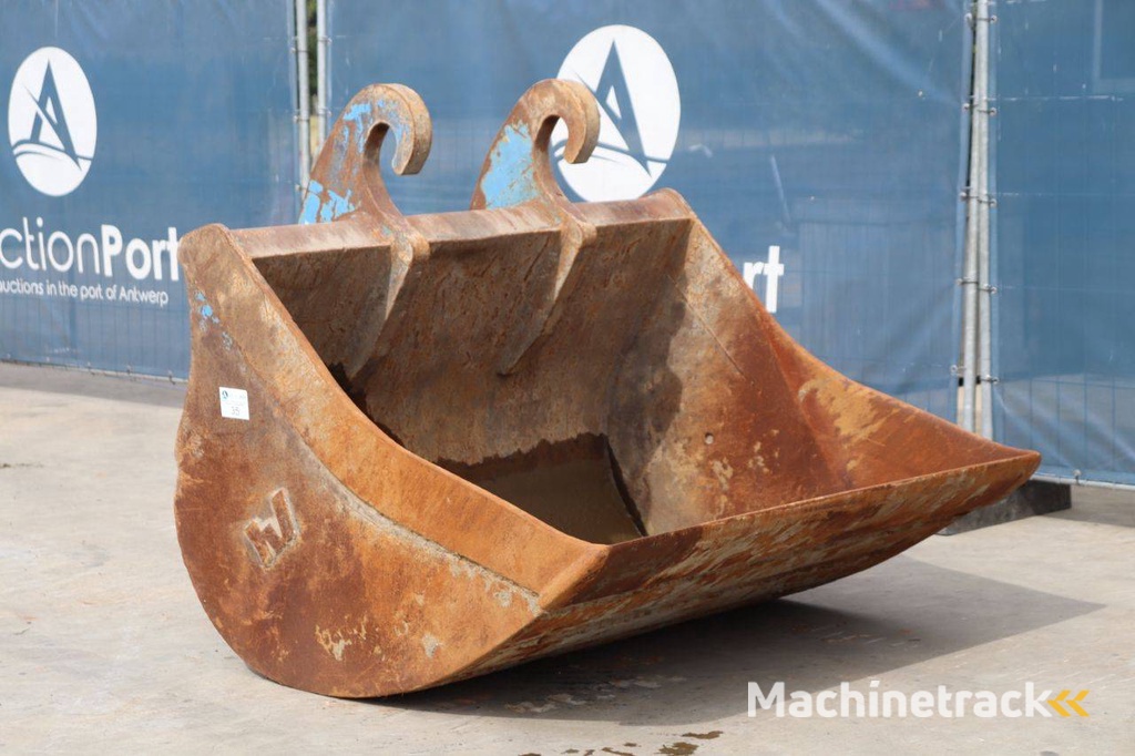 Grondbak Verachtert CA555 2007