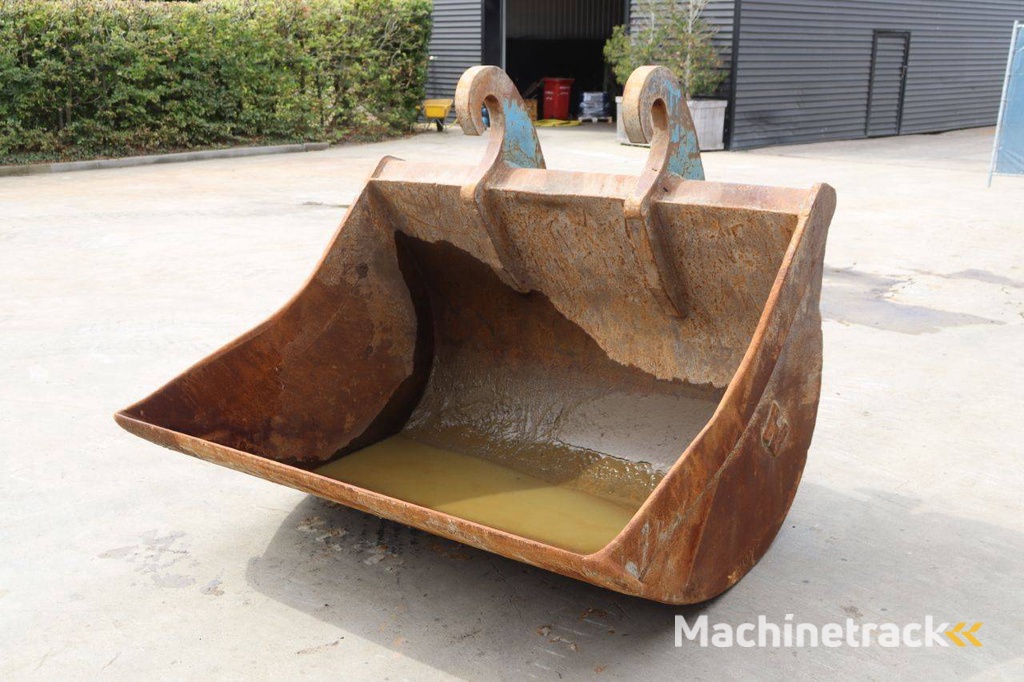 Grondbak Verachtert CA555 2007