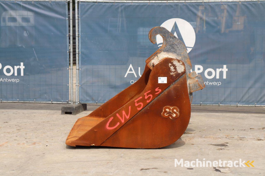 Grondbak Eurosteel CW55S 2024