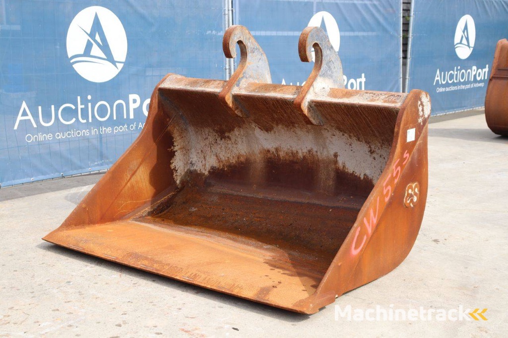 Grondbak Eurosteel CW55S 2024