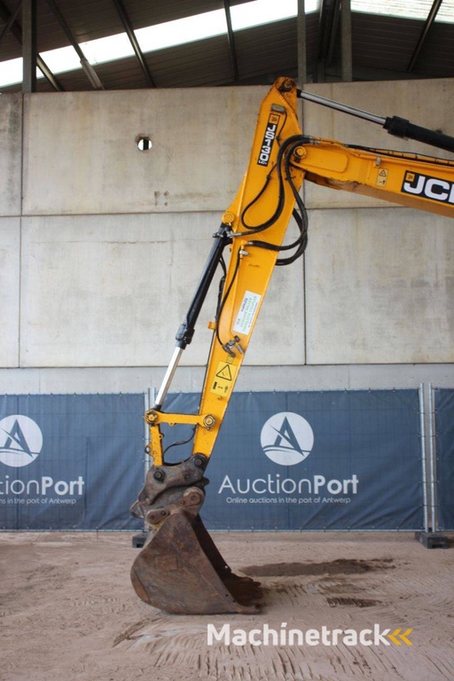 Crawler excavator JCB JS130LC Diesel 81kW 2019