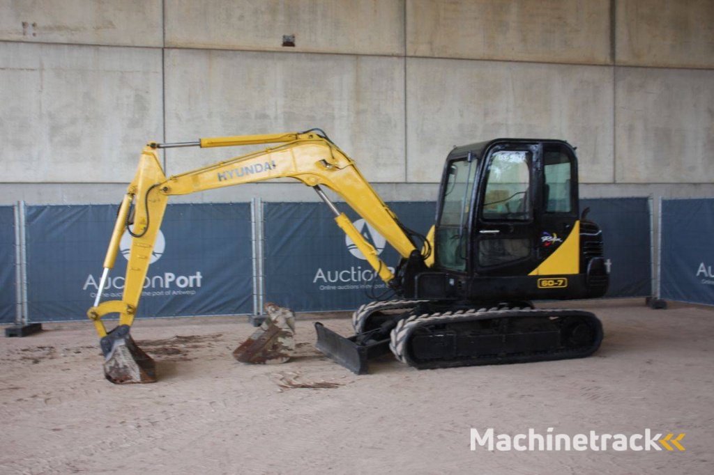 Crawler excavator Hyundai R60-7 Diesel 39.7kW 2013