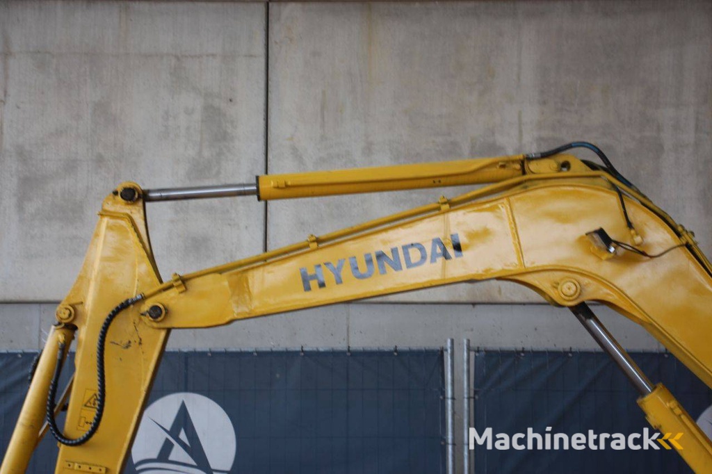 Crawler excavator Hyundai R60-7 Diesel 39.7kW 2013