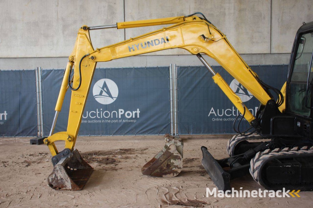Crawler excavator Hyundai R60-7 Diesel 39.7kW 2013