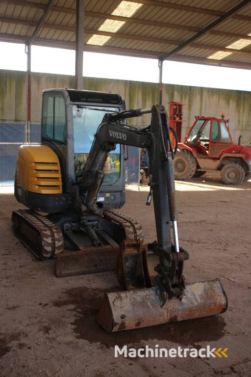 Rupsgraafmachine Volvo EC27C Diesel 2013