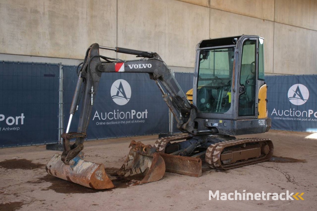 Rupsgraafmachine Volvo EC27C Diesel 2013