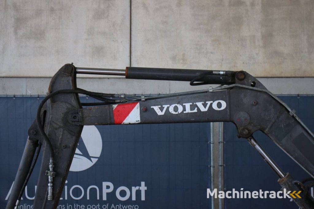 Rupsgraafmachine Volvo EC27C Diesel 2013