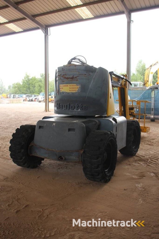 Knikarmhoogwerker Haulotte HA12PX Diesel 12.0m 2006