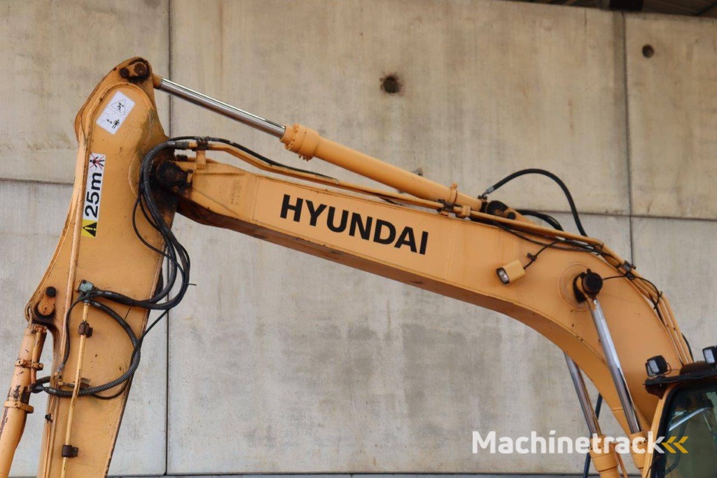 Rupsgraafmachine Hyundai Robex 140LC-9A Diesel 115pk 2013
