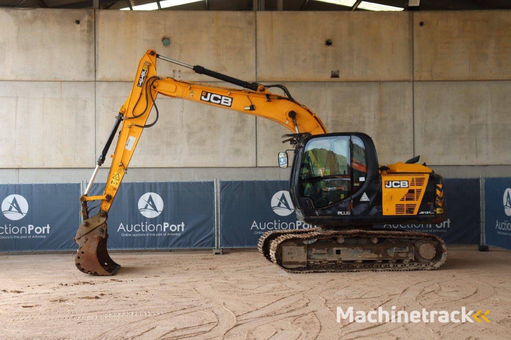 Rupsgraafmachine JCB JS131LC Diesel 74.9pk 2016