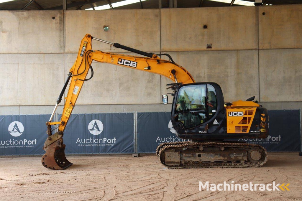 Rupsgraafmachine JCB JS131LC Diesel 74.9pk 2016