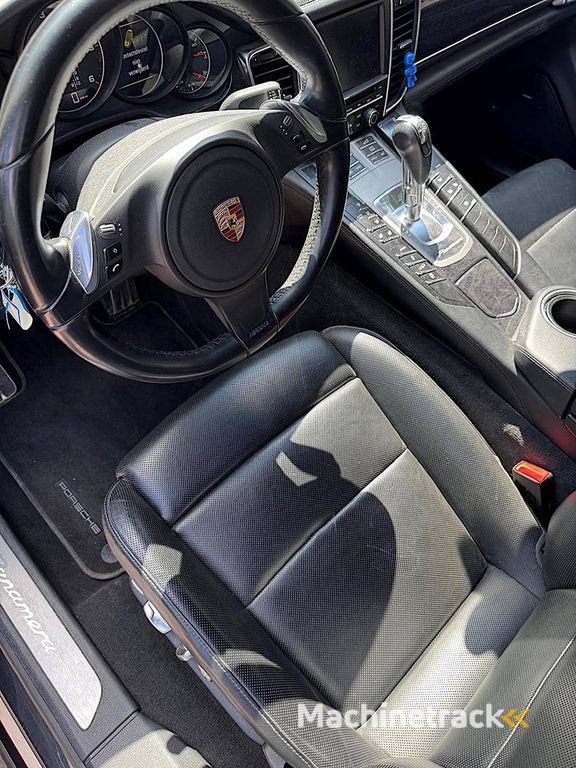 Porsche Panamera 3.0 V6 Diesel 2013 (Marge)