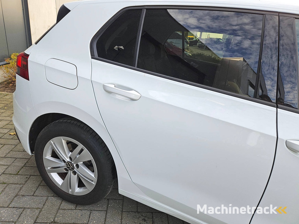 Volkswagen Golf 8 eTSI Benzin 2023
