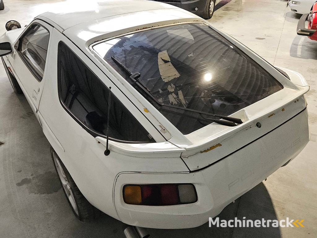 Porsche 928 S (project-staat)