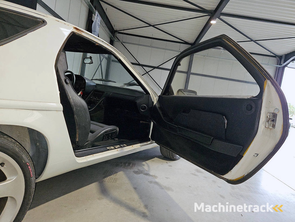 Porsche 928 S (project-staat)