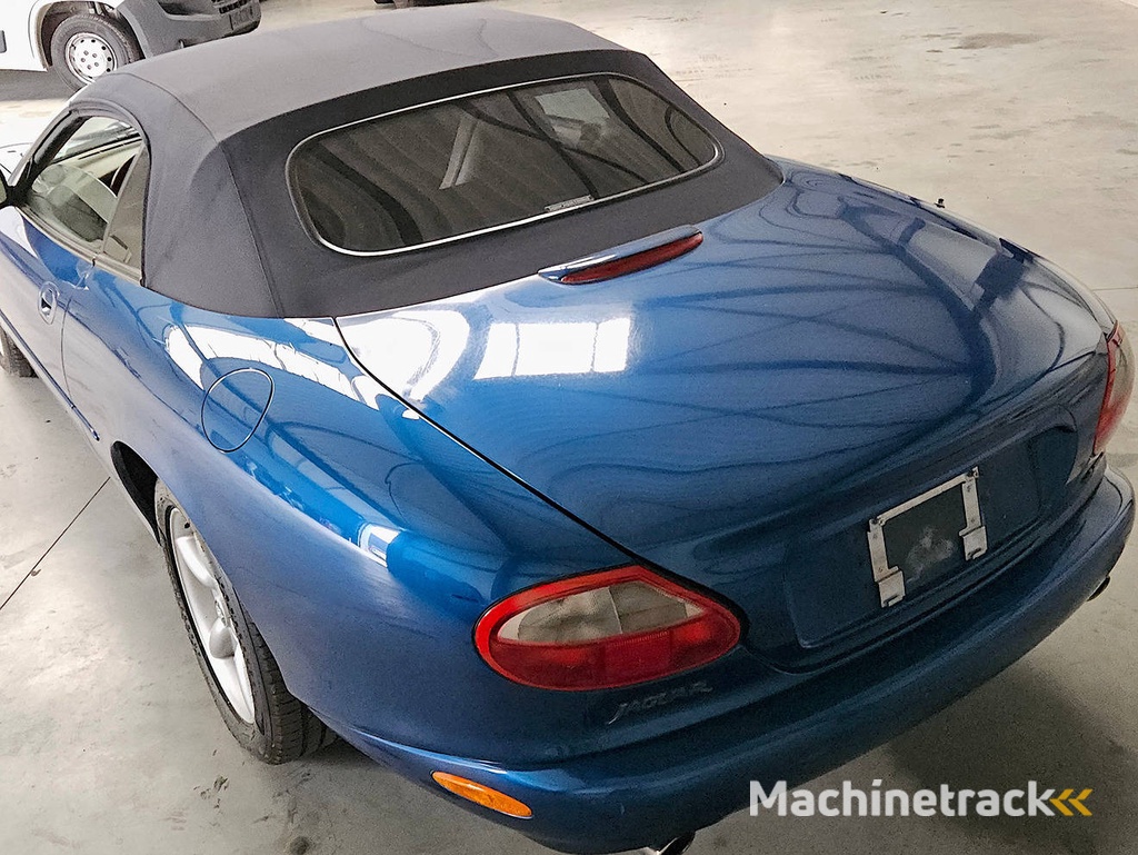 Jaguar XK8 Convertible