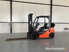 heftruck-toyota-02-8fgf25-lpg-2500kg-4.7m-2017