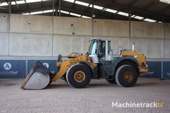wiellader-liebherr-l564-diesel-183kw-2004