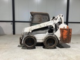 Minituur van Schranklader Bobcat S590 Diesel