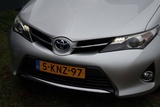 Miniaturansicht von Toyota Auris Elektro+Benzin 99 PS 2013